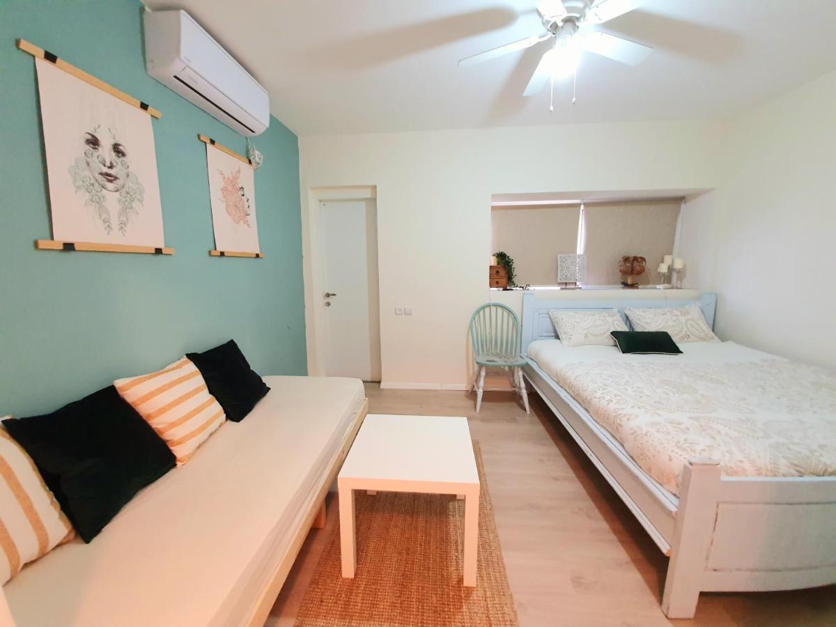 Sunshine Suite Boutique Only 5 Min Walk To The Beach - By Seaelo Eilat Exterior foto