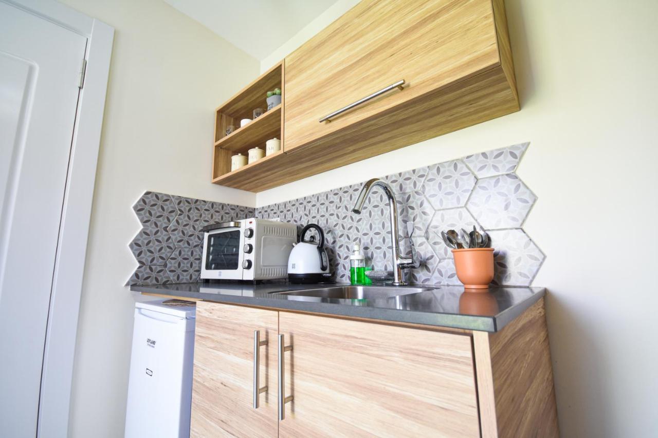 Sunshine Suite Boutique Only 5 Min Walk To The Beach - By Seaelo Eilat Exterior foto